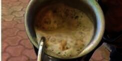 Penjual Kopi Keliling Sulap Panci Presto Jadi Mesin Foam