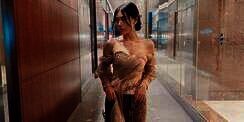 6 Potret Wendy Walters Pertama Kali Pakai Kebaya, Bikin Pangling!