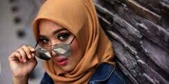 Tutorial Teknik 'Obras Mata' untuk Membuat Mata Monolid Terlihat Lebih Besar