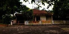 10 Potret Perumahan Mewah Tahun 1970 yang Kini Terbengkalai, Suasananya Bikin Merinding!