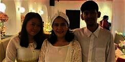 Jarang Tersorot! 10 Potret Marisa Putri Menantu Lydia Kandou, Tajir Tapi Sederhana!