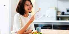 Bukan Cuma Mitos, 5 Makanan Ini Ternyata Ampuh Jadi Mood Booster Lho