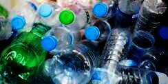 Danone-Aqua Bikin Vending Machine, Botol Plastik Bekas Diganti Uang Elektronik 50-100 Poin