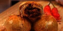 Ternyata Ada Bakpia Isi Sambal, Berani Rasakan Pedasnya?