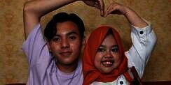 Potret Kekeyi Mesra dengan Kekasih Baru, Main Ayunan Sampai Pose Ala Titanic 