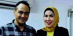 Jalani Foto Prewedding di Bali, Foto Candid Mesra Ferry Irawan-Venna Melinda Jadi Sorotan