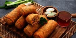 Mau Lumpia Enak di Semarang? Lunpia Cinde Wajib Jadi Buruan