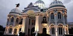 Intip Istana Crazy Rich Super Mewah, Dibangun untuk Keluarga Semua Berlapis Emas