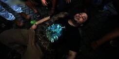 9 Potret Panji Petualang Dililit Ular Raksasa 8 Meter, Tim Histeris, Harus Diangkat 9 Orang!