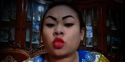 Wajah Polos Tiktokers Tante Lala Tanpa Makeup Terungkap, Dipuji Auranya Lebih Muda