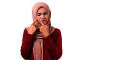 Atasi Kemerahan karena jerawat dengan Bahan Alami Ini!