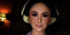 4 Penampilan Anggun Yuni Shara Berbalut Kebaya