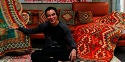 Baim Wong Ajak Keluarga Ziarah ke Makam Mama, Kenzo Perdana Lihat Kampung Bapaknya 