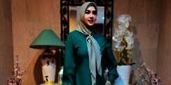 6 Gaya Fashion Syahrini Selama Puasa Ramadan di Singapura Jadi Sorotan!