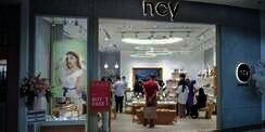 Berawal dari Hobi, Nancy Sukses Bisnis Brand Sepatu Lokal NCY