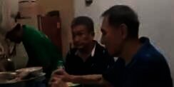 Hansip dan Sopir Angkot Ketiban Rezeki Ditraktir Bos Jalan Tol Jusuf Hamka Makan Soto Pinggir Jalan