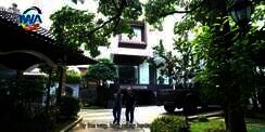 7 Potret Rumah Bos Harley Davidson Suherli, Isi Galerinya Bikin Melongo!