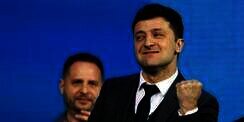 Jaket Bulu Sederhana Presiden Ukraina Laris Terjual Rp 1,6 Miliar
