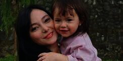 5 Potret Chloe Putri Cantik Asmirandah, Wajahnya Bule Banget