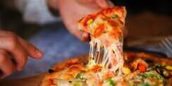 Tutorial Membuat Pizza Roti Hanya dengan 3 Bahan