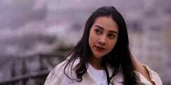 Bikin Kaget! Anya Geraldine Tampil Plontos