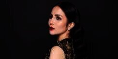 Tampil Serba Hitam, Tas Taupe Momo Eks Geisha Bikin Penasaran