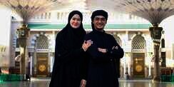 Potret Donna Harun Jalani Ibadah Umroh Pertama Kali, Pakai Cadar Bikin Pangling