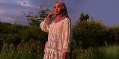 Outfit Soft vs Bold Fatin Shidqia, Lebih Pilih yang Mana?
