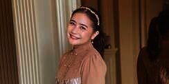Intip Gaya Prilly Latuconsina Selempangi Tas Le Cagole Rp29 Juta