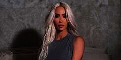 Kim Kardashian Tidur di Ranjang Marmer Rp3,2 Miliar