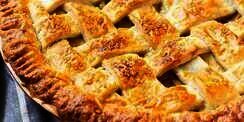 Sambut Akhir Pekan dengan Menghadirkan Apple Pie Lezat Ini Sebagai Kudapan