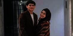 Masih Ingat Karlie Fu Suami Brondong Ikke Nurjanah? Begini Kabarnya Usai Menikah!
