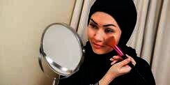Selembar Tisu Bisa Membuat Makeup Tahan Lama, Begini Caranya