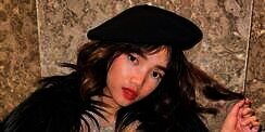 Caption Kocak Fuji Ketika Joget Tiktok Bareng `Kembaran`