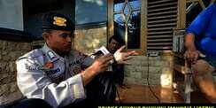 Bripka Suyono, Polisi Serba Bisa Asal Rembang yang Dijuluki 'Manusia Listrik'
