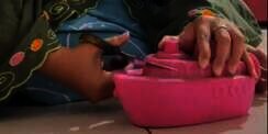 Unboxing Celengan Semasa SD, Wanita Ini Girang Lihat Uang Jadul: `Ya Allah, Ini Dulu Buat Kerokan`