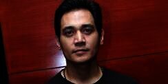 Tetap Ganteng di Usia 51 Tahun, Tyo Nugros Mantan Drummer Dewa 19 Bikin Meleleh Kaum Hawa