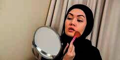 Tutorial Makeup Simpel dan Bold