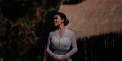 Potret Ariel Tatum Usai Sebut Sang Mantan Selingkuh dengan Sesama Pria, `Ternyata Aku Kurang Ganteng`