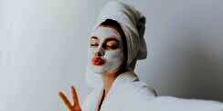 DIY Masker Tepung Beras, Tambah Lidah Buaya dan Tomat Bikin Wajah Makin Glowing