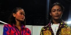 Main TikTok Bareng, Wajah Bonge dan Sarah Tumiwa Indonesia Next Top Model Bak Anak Kembar