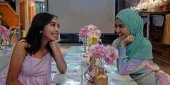 Meisya Siregar dan Putrinya Battle Tas Bolong Jutaan vs Puluhan Ribu