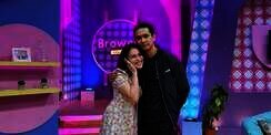 Berpose Mesra dengan Adik Sara Wijayanto, Ayu Ting Ting: `Masuk Kriteria`