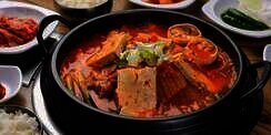 Menguak Hidangan Favorit Para Idol Korea, Awas Bikin Lapar