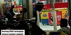 Momen ODGJ Beri Sedekah ke Pengemis, Senyum Semringah Usai Beri Uang