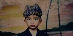 Anak Ini Mendadak Jadi Terkenal Berkat Mirip Artis, Tebak Siapa?