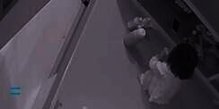 Ibu Sampai Buka CCTV, Terkuak Anak Balitanya Tengah Malam Bikin Susu Sendiri