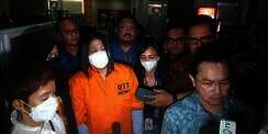 Putri Candrawathi Kenakan Baju Tahanan: Saya Ikhlas 