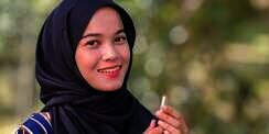 Content Creator Ungkap Cara Pakai Lipstik Berdasarkan Usia
