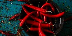 Cabai Tak Mudah Busuk, Simpan Saja dengan Bawang Putih